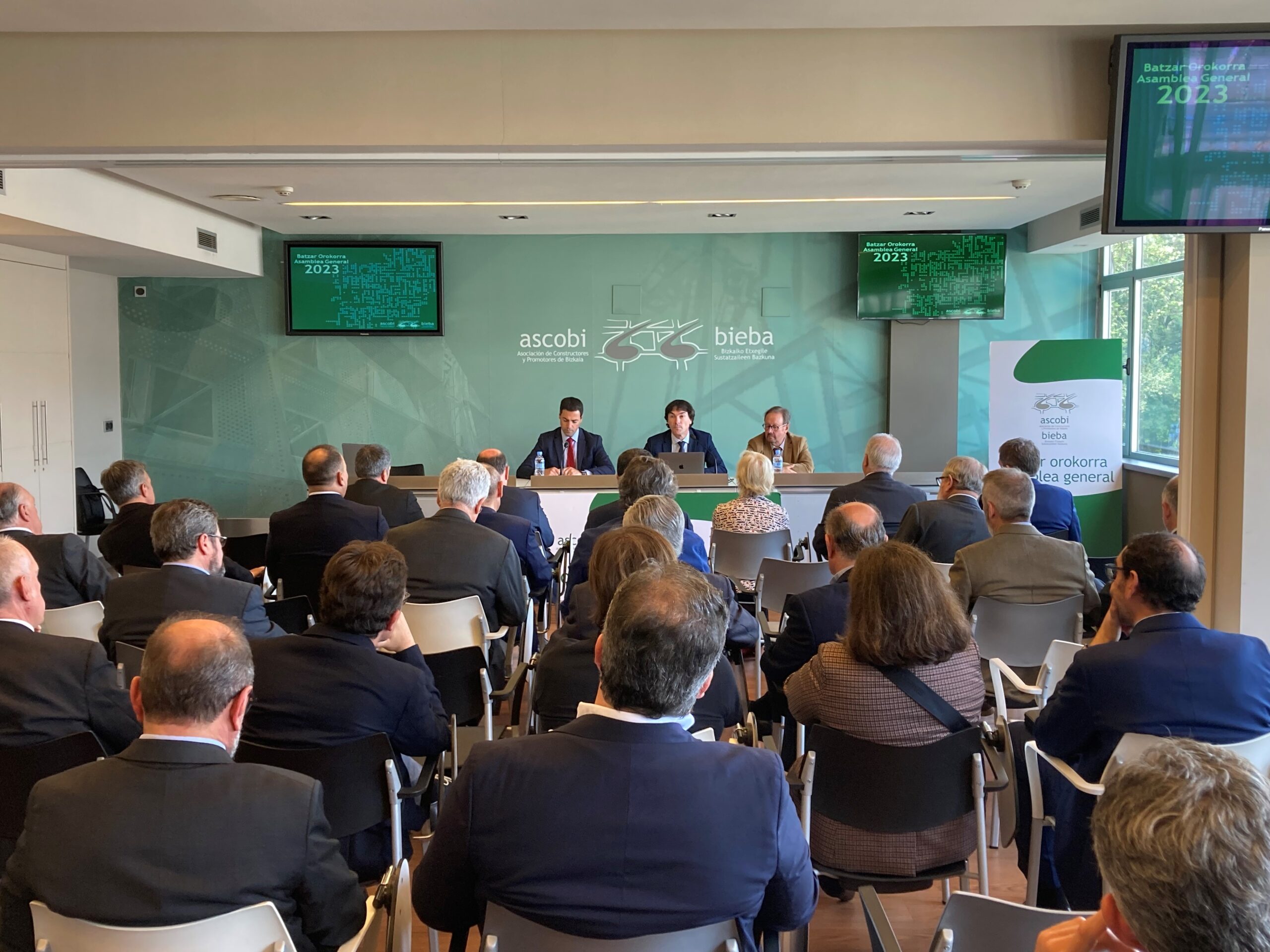 Foto-asamble-scaled.jpg